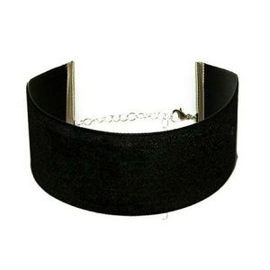 🎆 FREE with bundle of 3 or more 🎆Velvet Choker